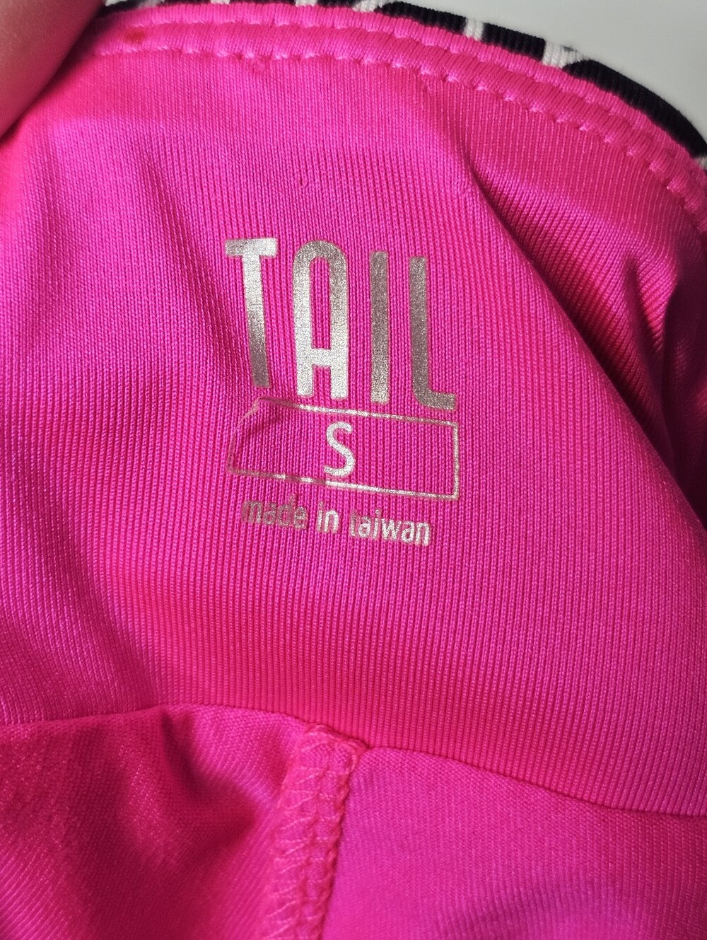Tail Graphic Print Black and Pink Flounce Golf Skort - Picture 9 of 15